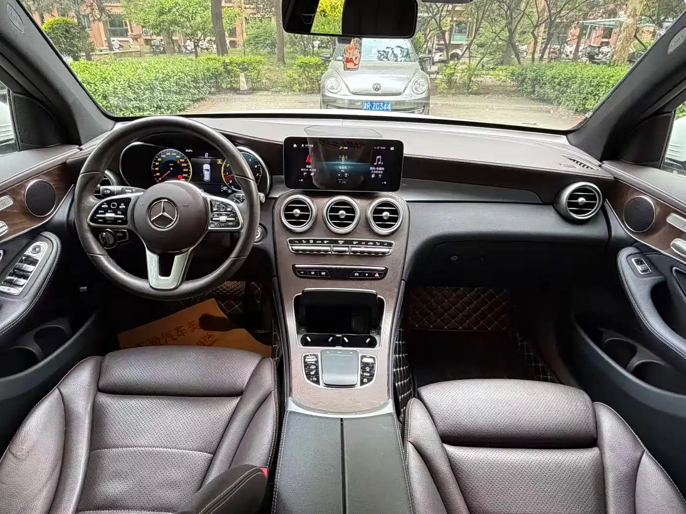 Mercedes-Benz GLC 2020 Facelift GLC 300 L 4MATIC Dynamic фото 9