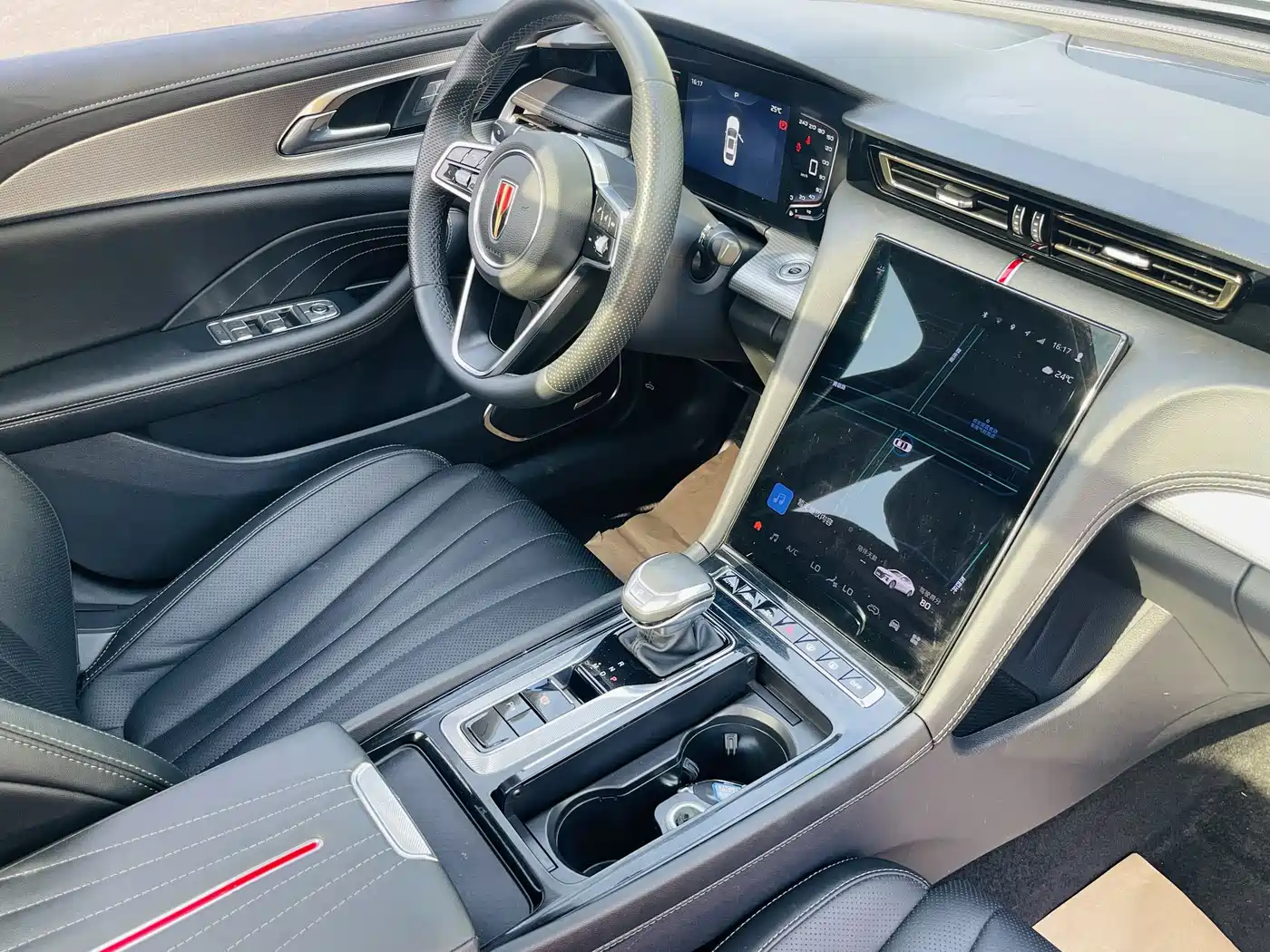 Hongqi H5 2024 1.5T DCT Smart Connect Flag Rhythm Edition фото 21