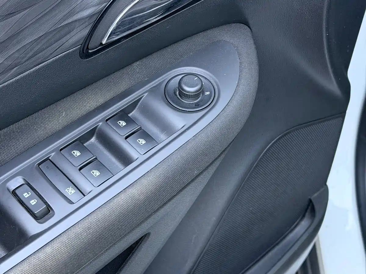 Фото 20 - Buick Encore