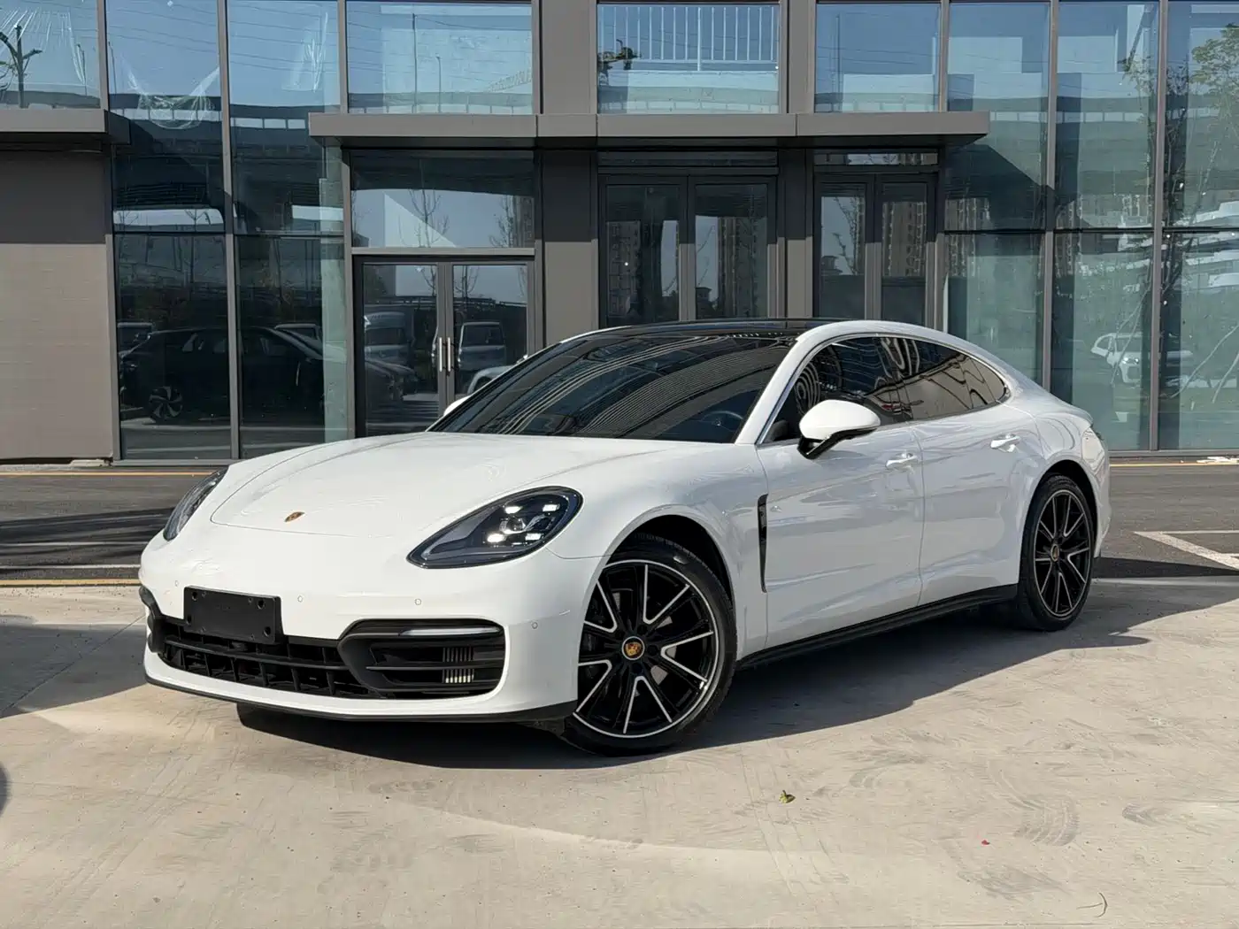 PORSCHE PANAMERA