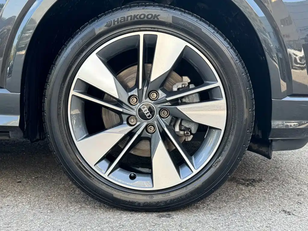 Audi Q2L 2024 2023 35TFSI Fashion Elegance