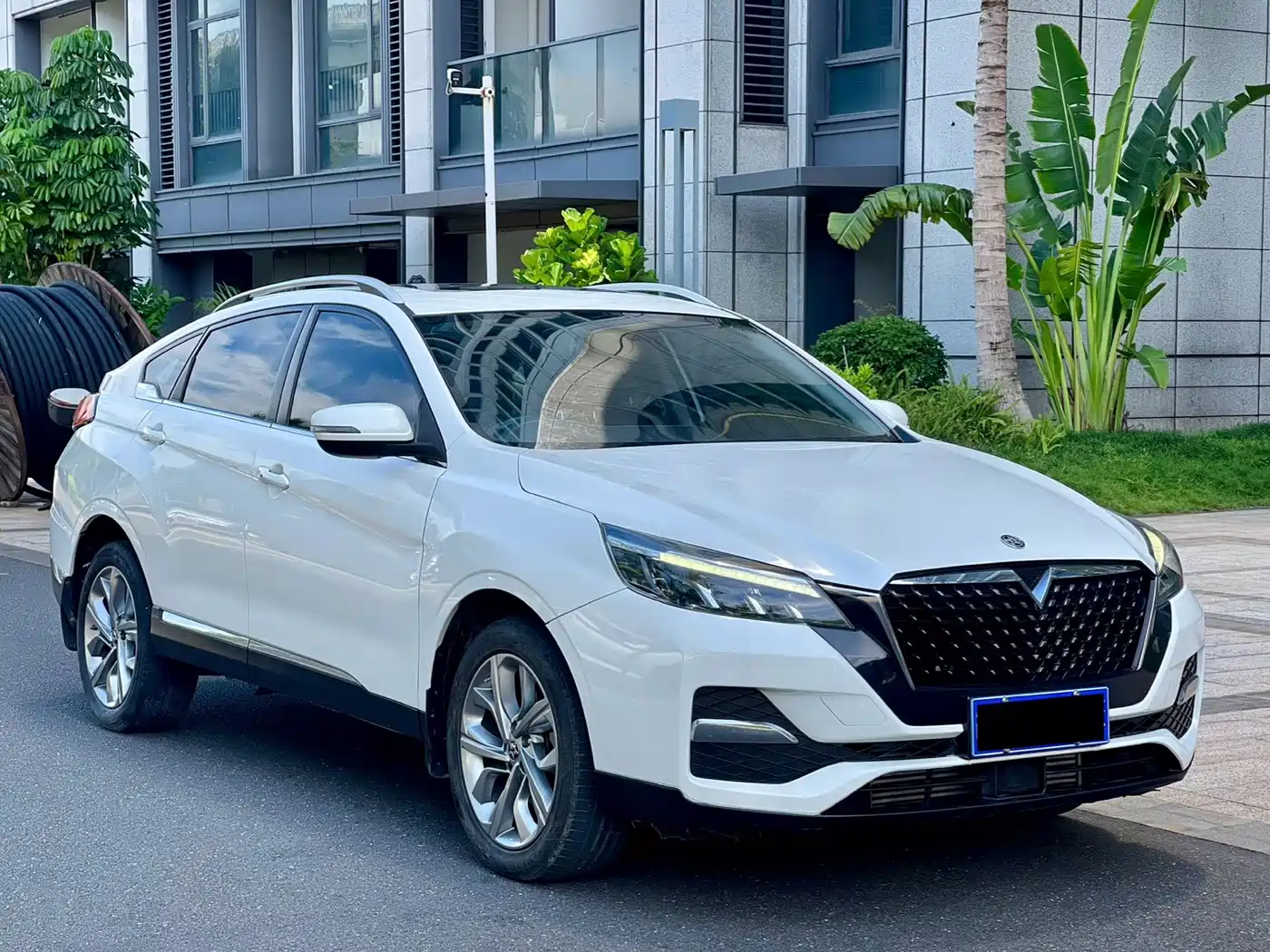 2021 Venucia T90