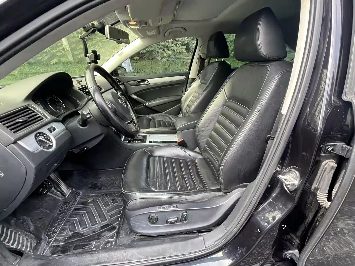 Volkswagen Passat 2015 1.8TSI DSG Prestige Edition фото 10