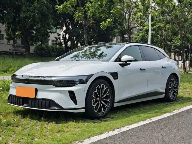 ZEEKR 007GT 2025