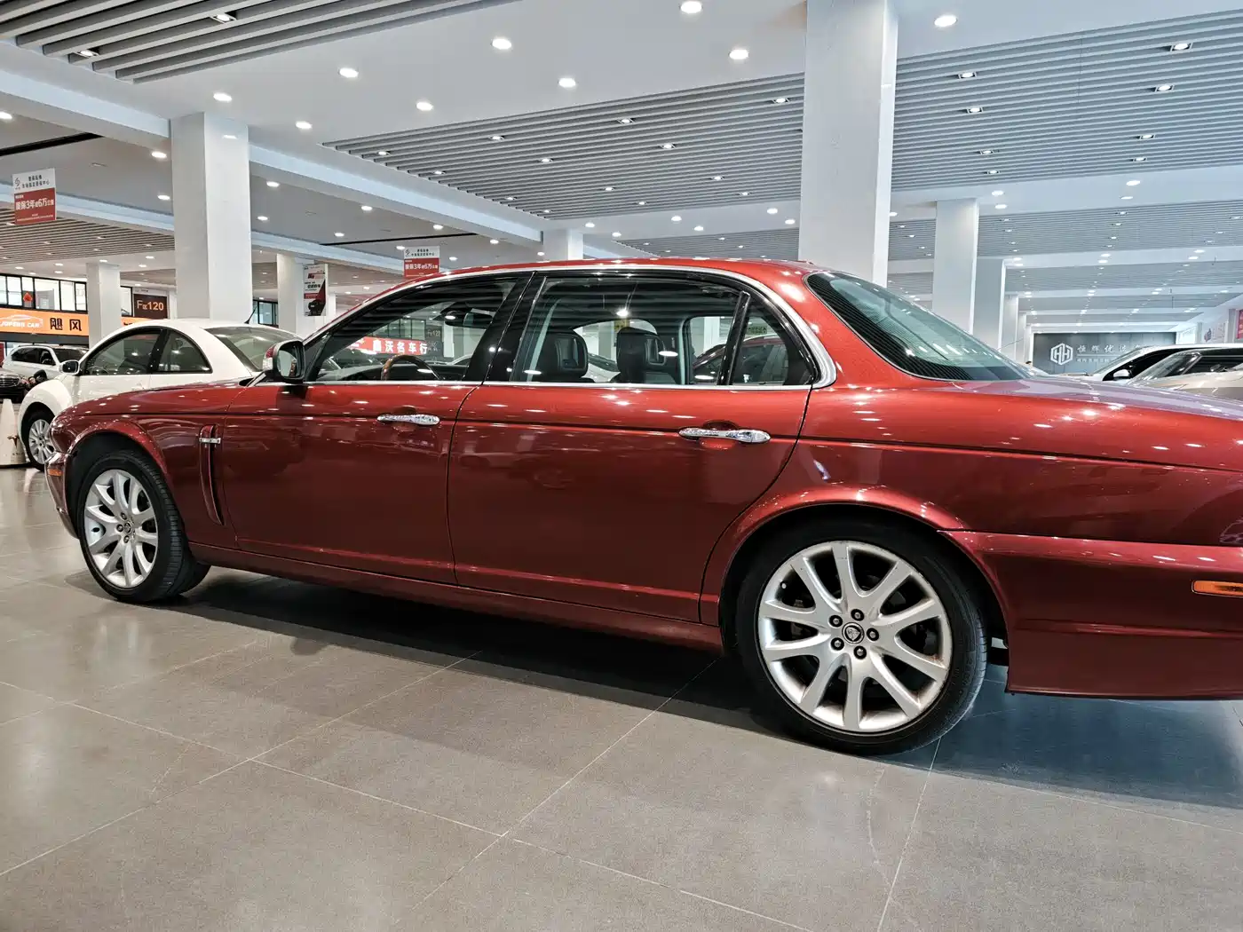 Jaguar XJ 2007 Model XJ6L 3.0 Royal Long Wheelbase фото 4