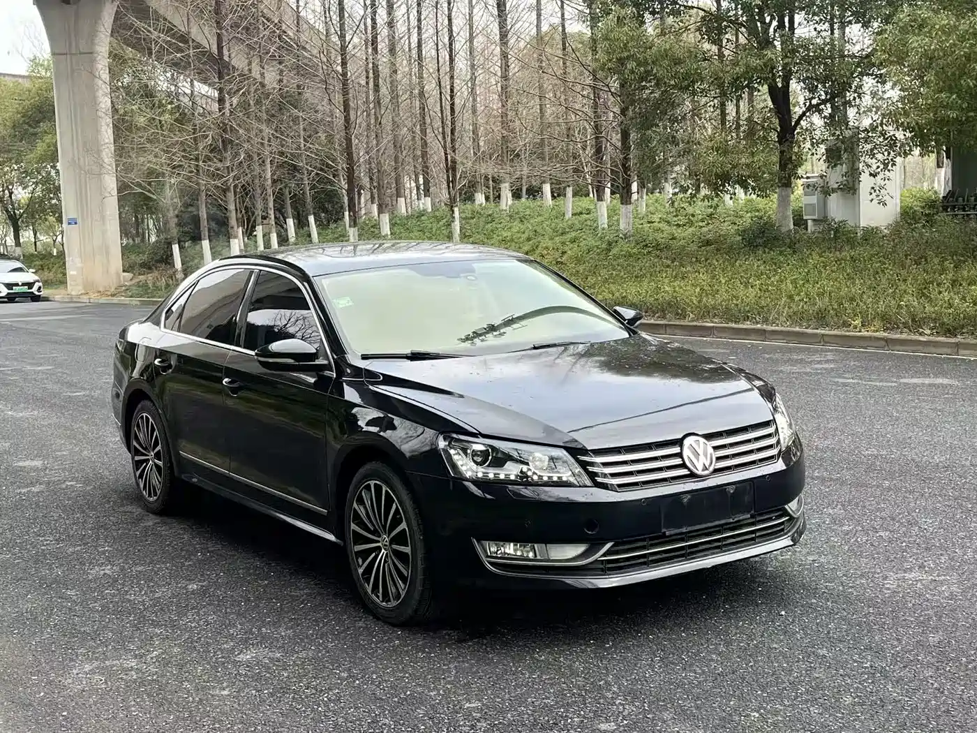 Volkswagen Passat 2015 1.8TSI DSG Prestige Edition фото 6