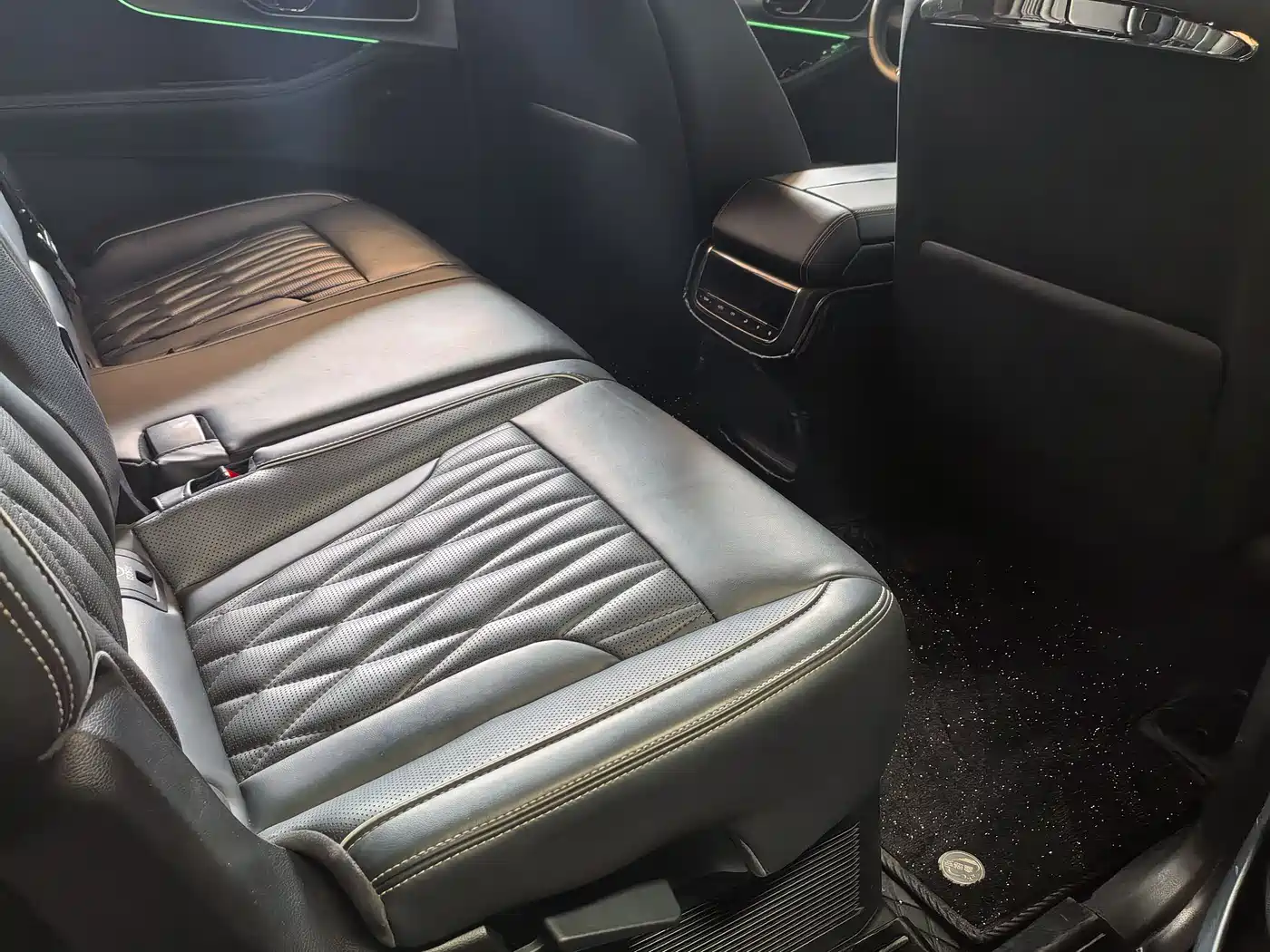 GAC Trumpchi Trumpchi GS8 2022 Dual Engine Series 2.0TM 2WD Premium Edition (7-Seater) фото 14