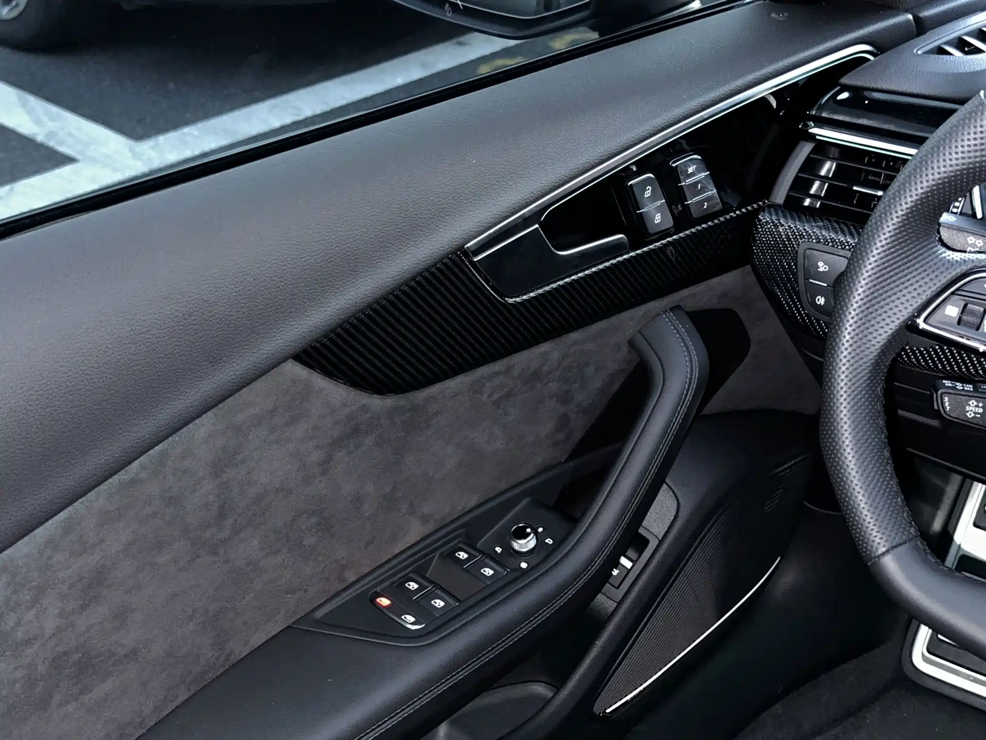Фото 18 - Audi A4L