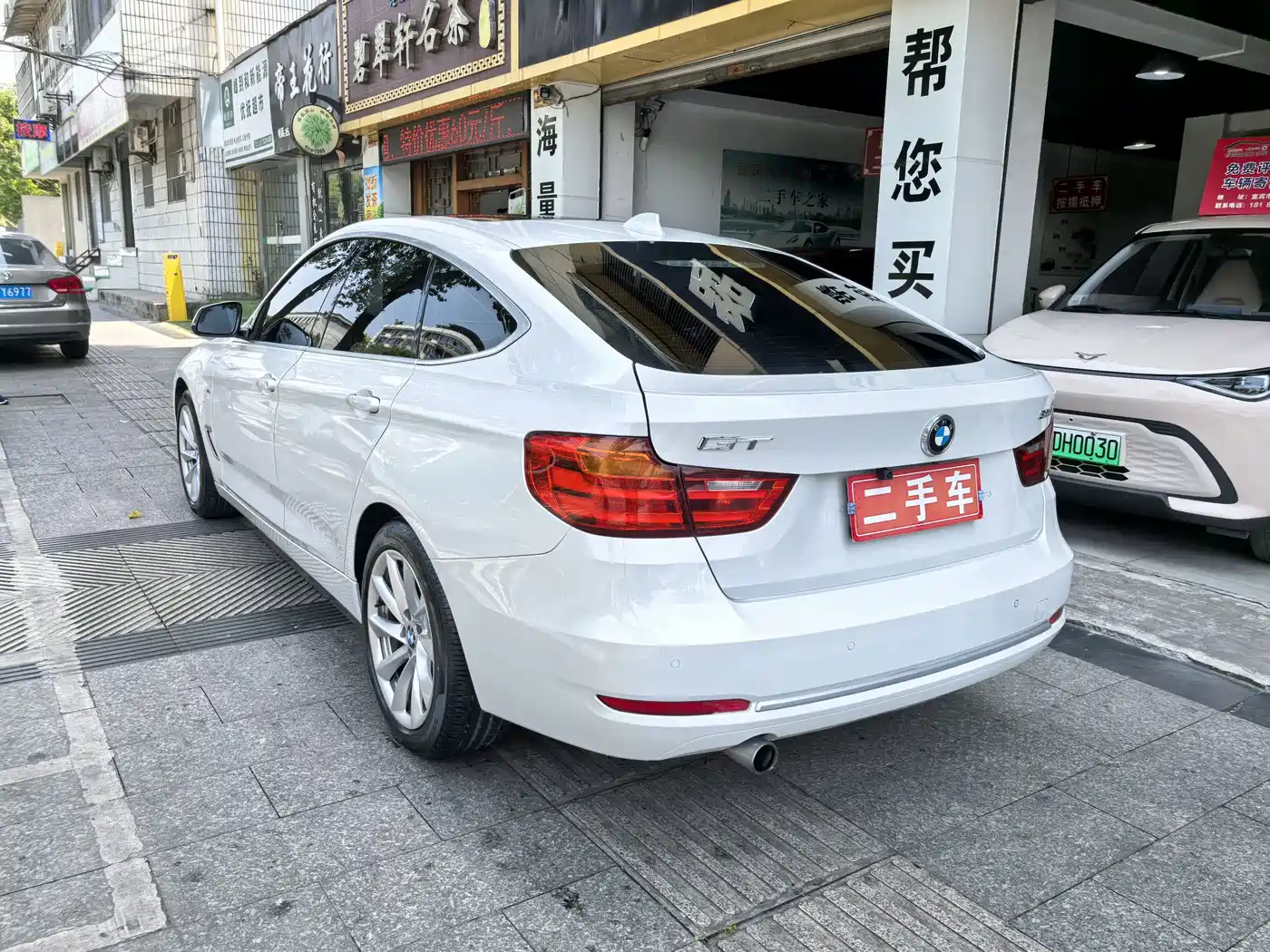 BMW 3 Series GT 2014 320i Design Package фото 7