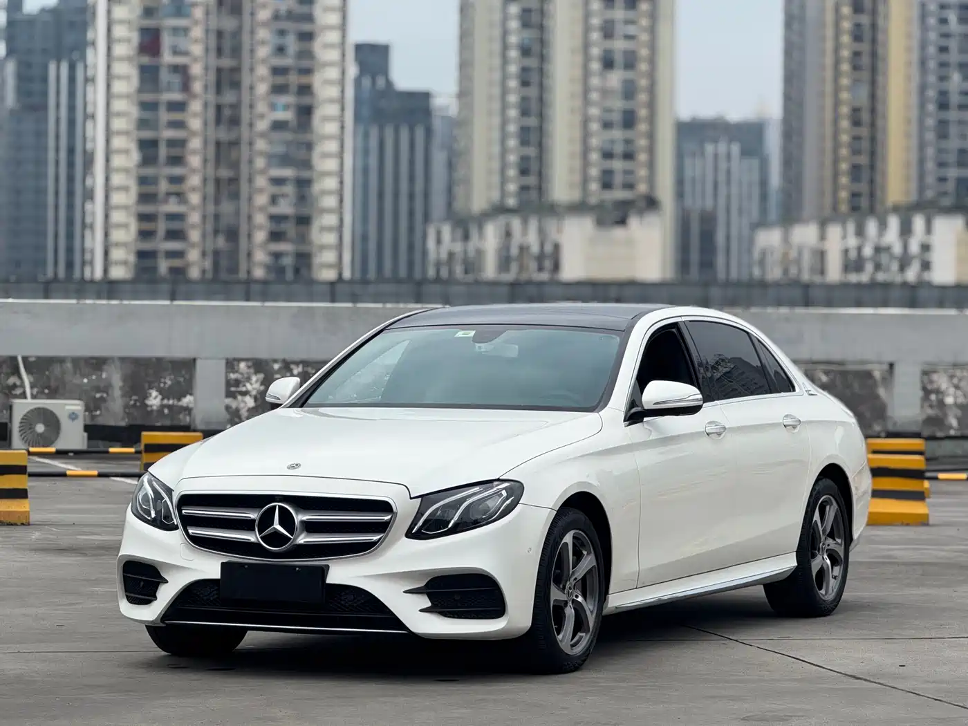 Mercedes-Benz E-Class 2019 E 300 L Sport Luxury фото 3