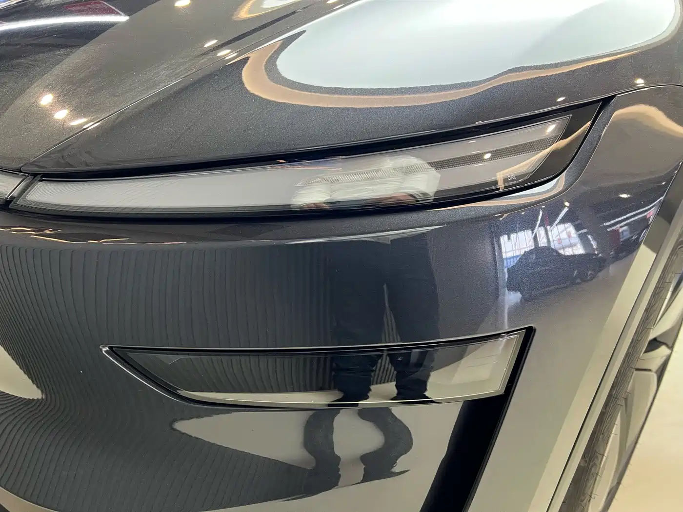 Tesla Model Y 2026 2025 Rear-Wheel Drive