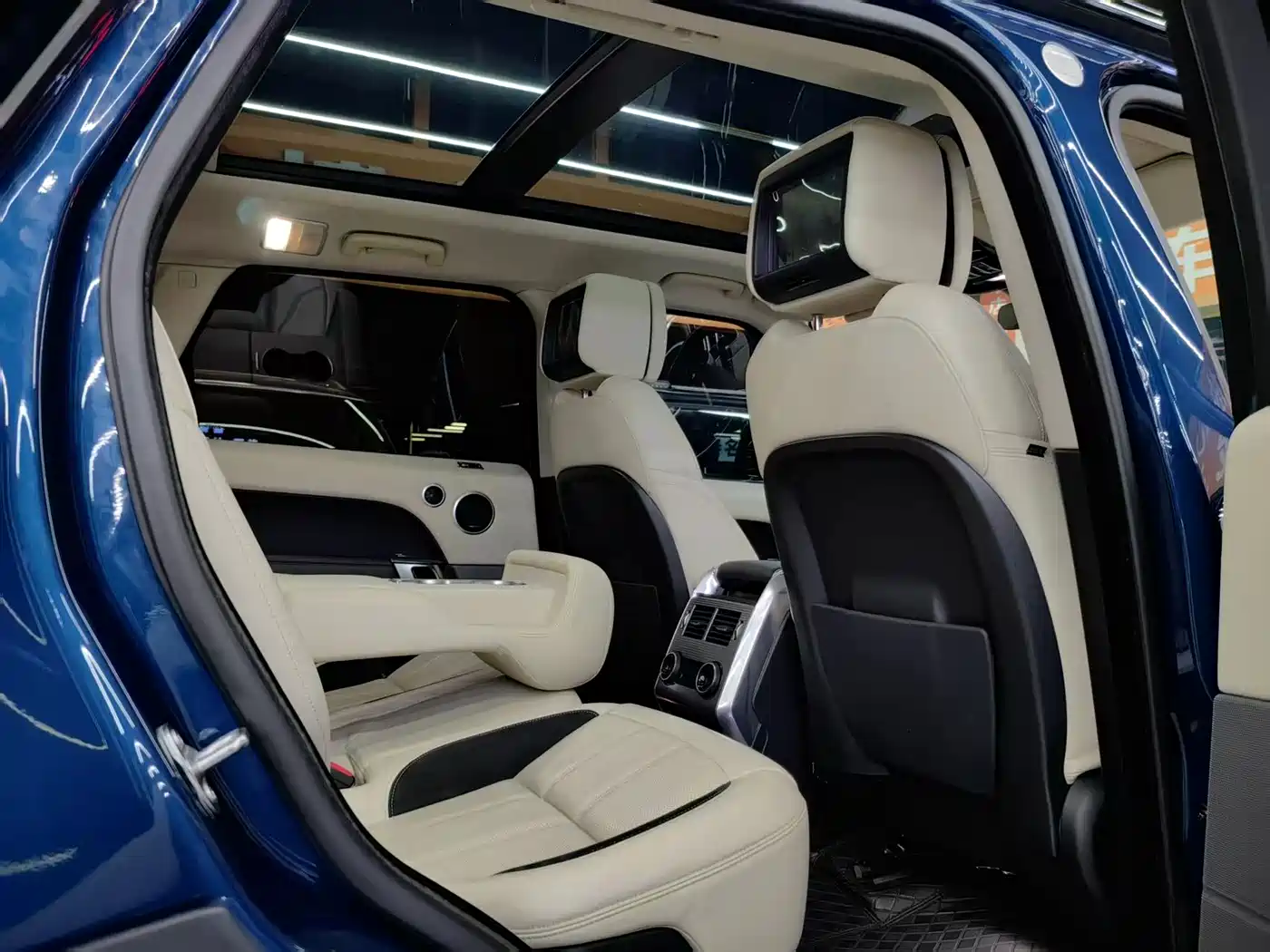 Land Rover Range Rover Sport 2022 3.0 L6 HST фото 13