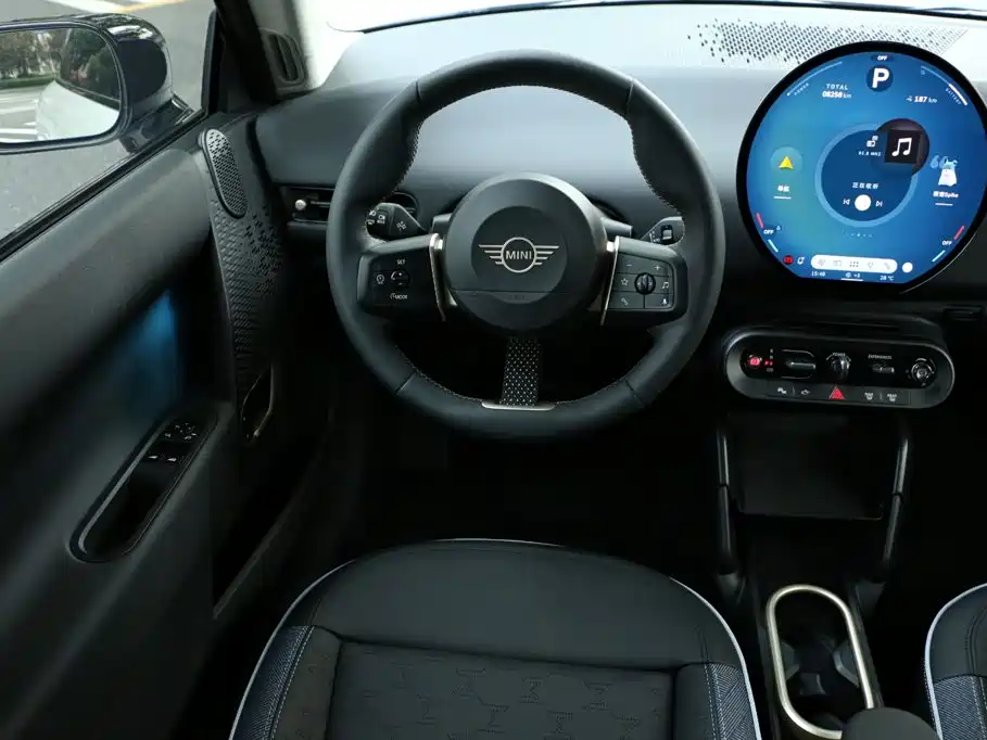 MINI Electric MINI COOPER 2025 2024 456km COOPER E Classic