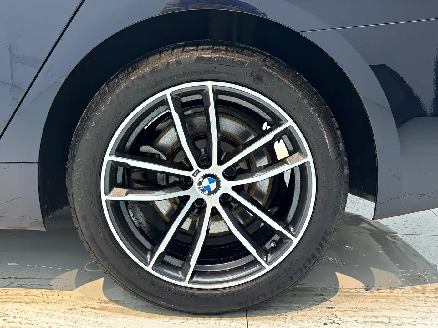 BMW 5 Series 2022 Model Second Facelift 525Li M Sport Package фото 18