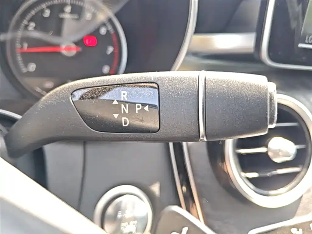 Mercedes-Benz C-Class 2016 C 200 L Sport фото 14