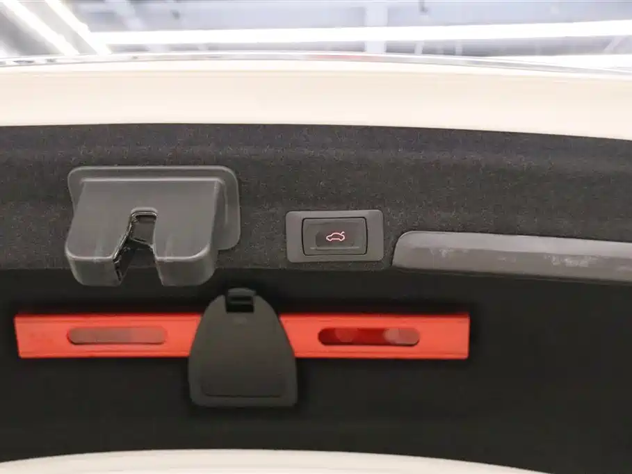 Audi A4L 2020 40 TFSI Fashion Dynamic Edition фото 19