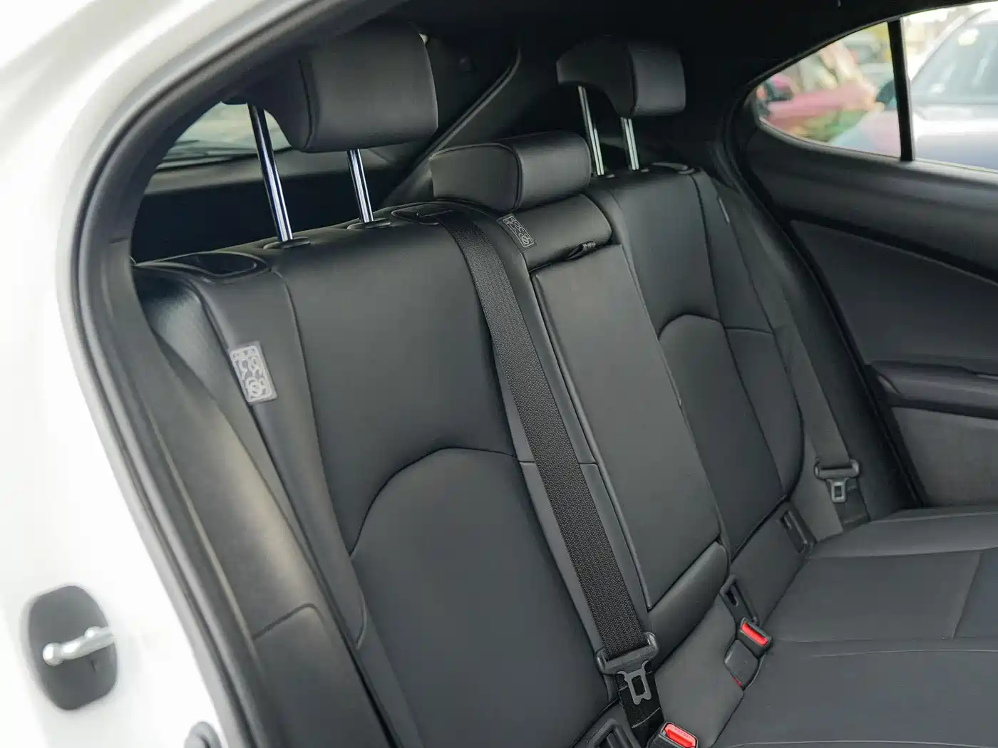 Lexus UX 2022 260h Cool Edition фото 15