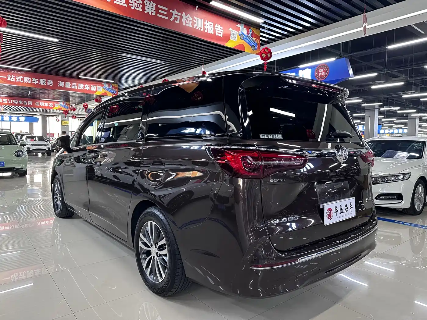 Buick GL8 2021 ES Landlord 653T Comfort фото 7