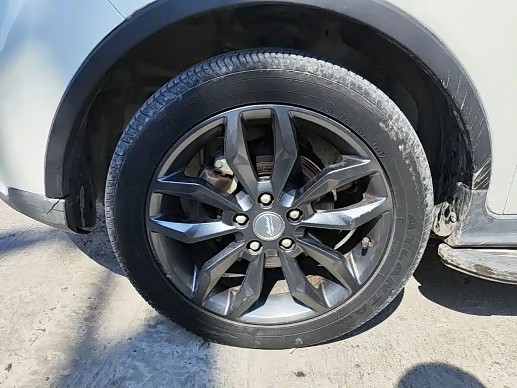 Landwind X2 2018 2017 1.6L Auto Platinum Edition