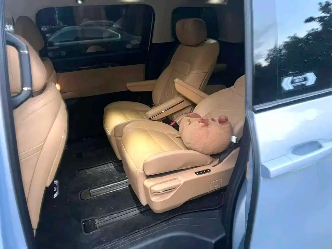 GAC Trumpchi Trumpchi E8 NEV 2025 2024 Model 150km MAX+