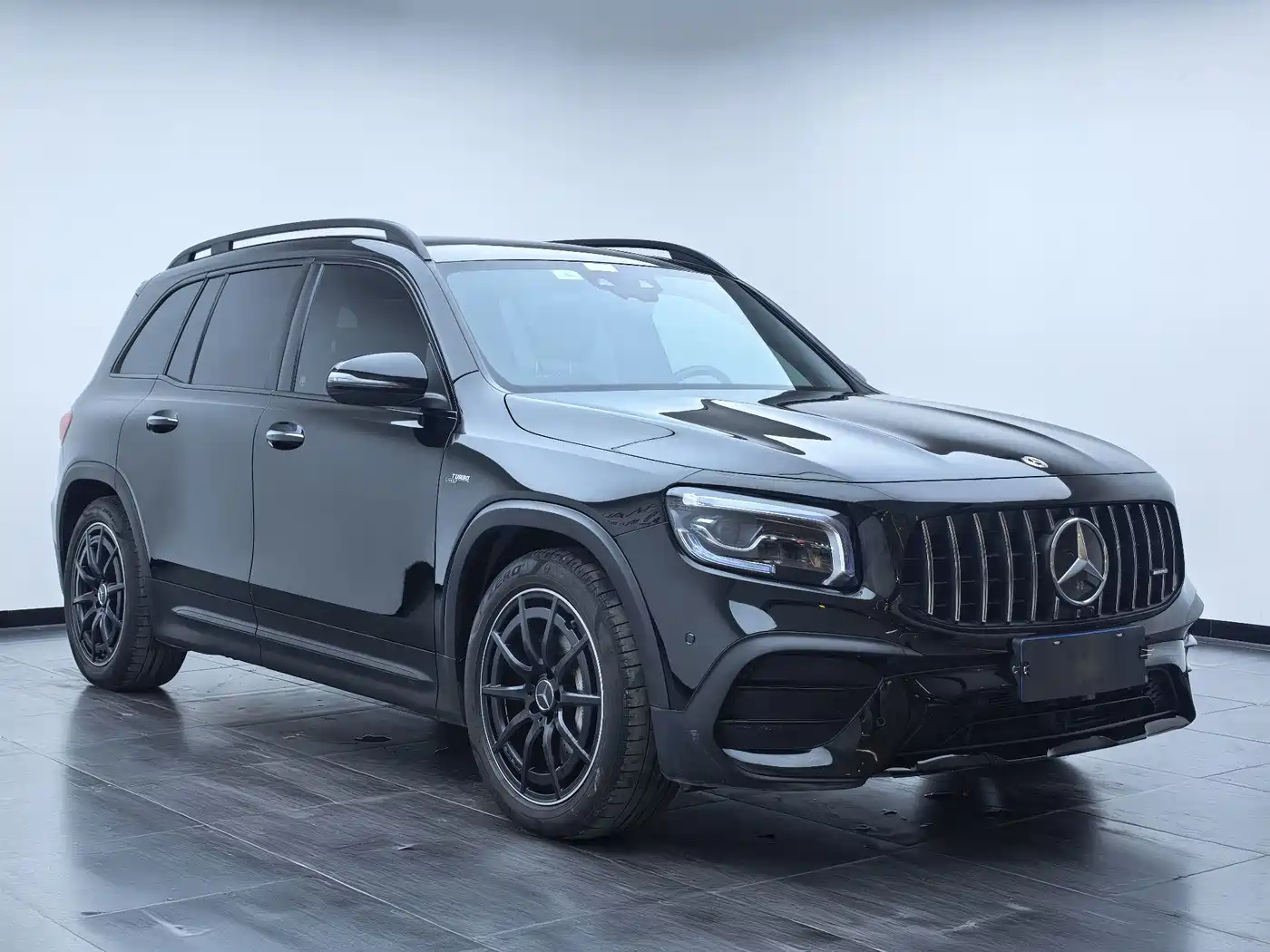 Mercedes-Benz GLB AMG 2023 Model AMG GLB 35 4MATIC фото 3