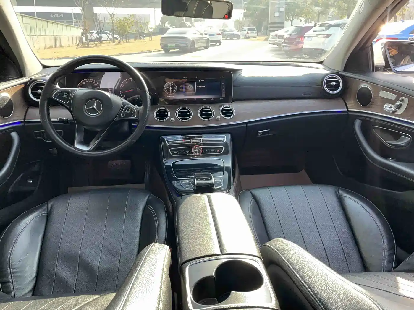 Mercedes-Benz E-Class 2017 E 300 L Luxury фото 10