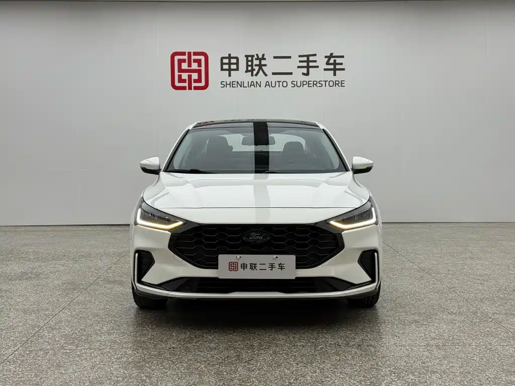 Ford Focus 2023 2022 Sedan EcoBoost 180 Auto Speed Edition