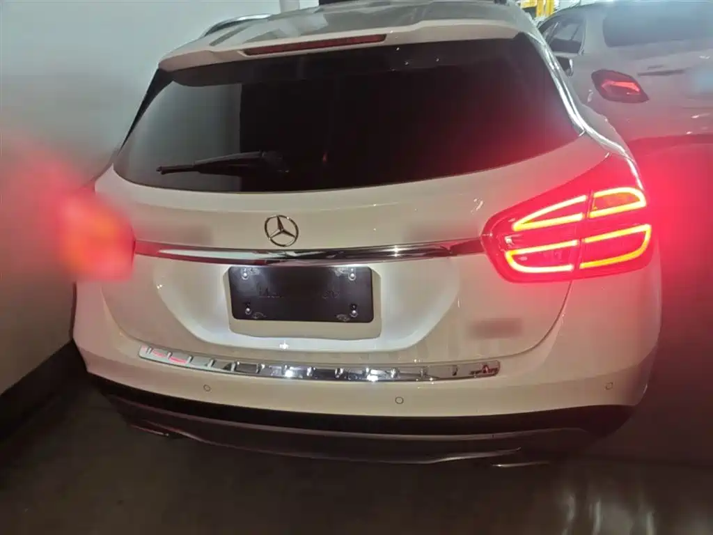 Mercedes-Benz GLA 2016 GLA 220 4MATIC Fashion фото 6