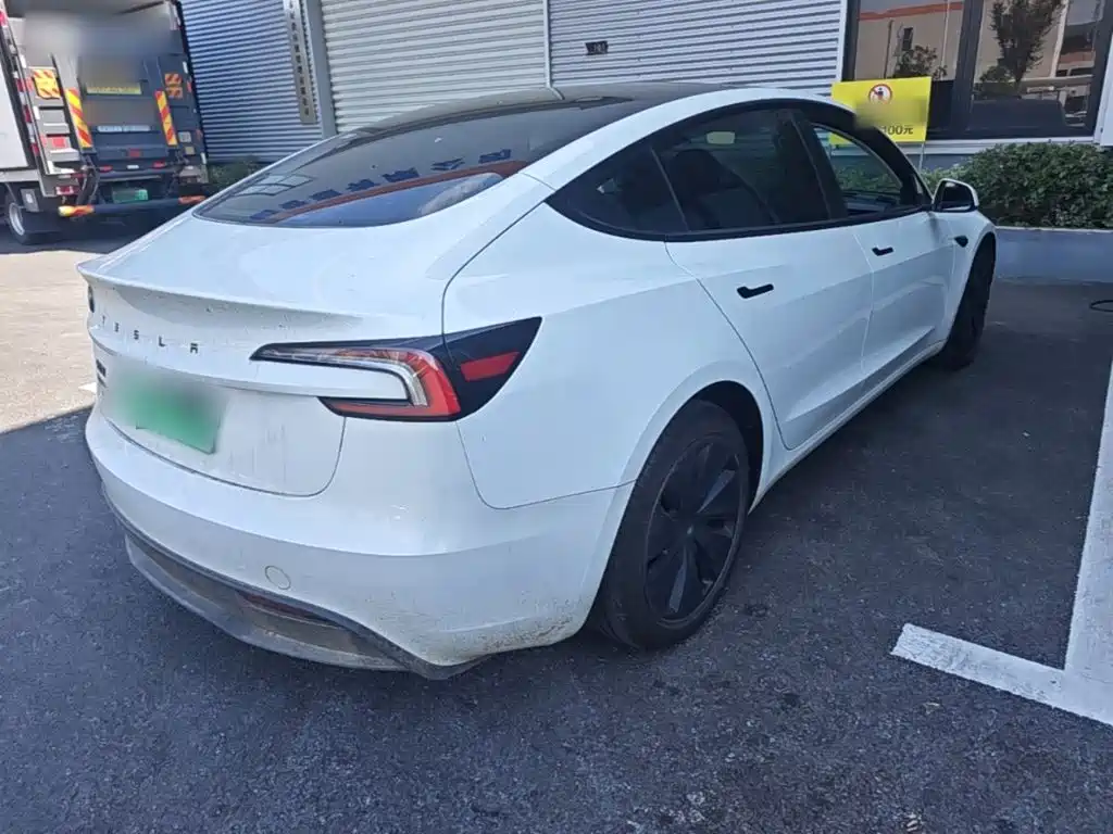 Tesla Model 3 2026 2025 Model Year Facelift Long Range All-Wheel Drive