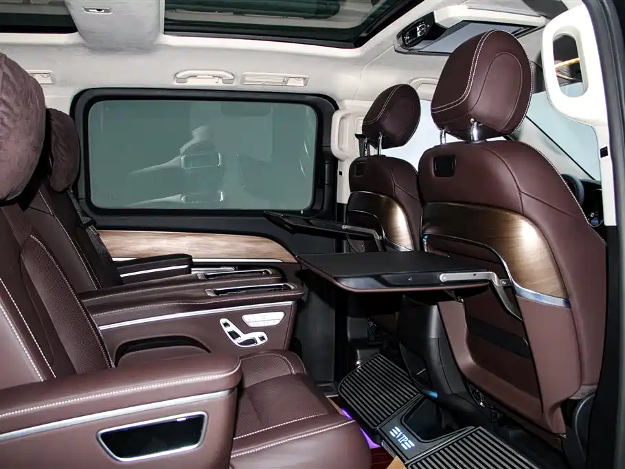 Mercedes-Benz V-Class 2022 V 260 L Long Wheelbase Luxury Edition фото 24