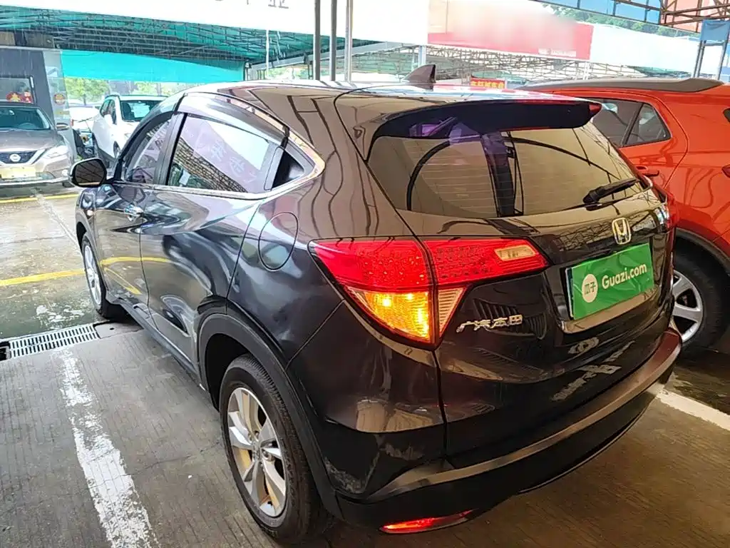 Honda Vezel 2016 2015 1.8L CVT FWD Elite