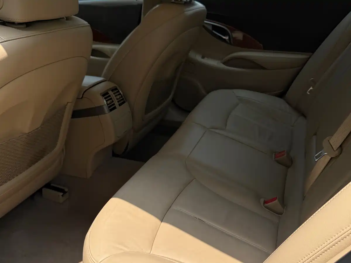 Buick LaCrosse 2012 2.4L SIDI Premium Edition фото 8