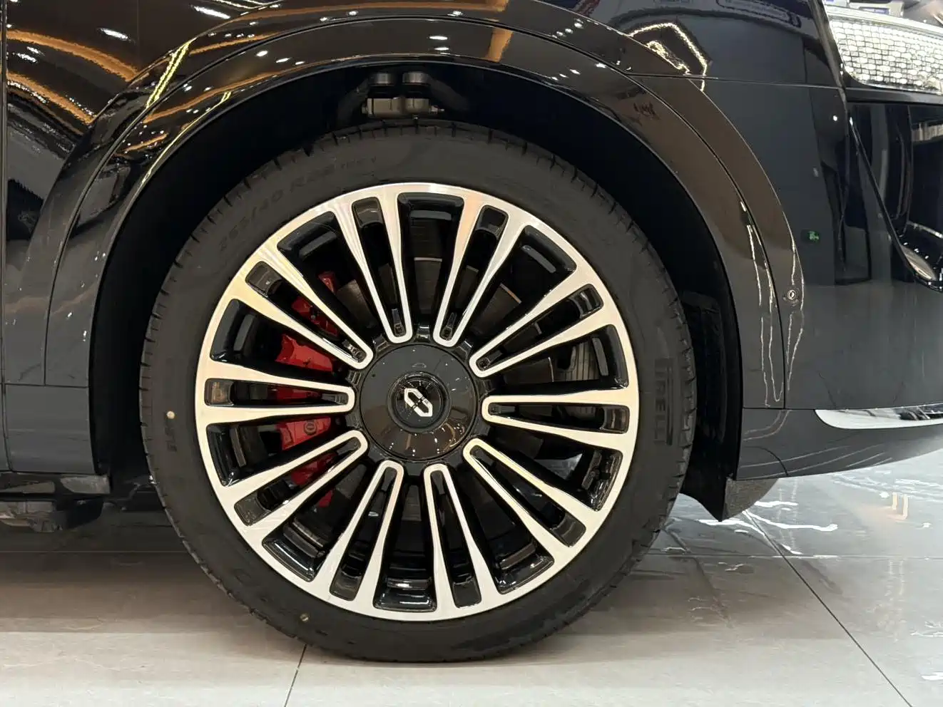 AITO Wenjie AITO M9 2024 Model Extended Range Ultra Edition 52kWh 5-Seater фото 7