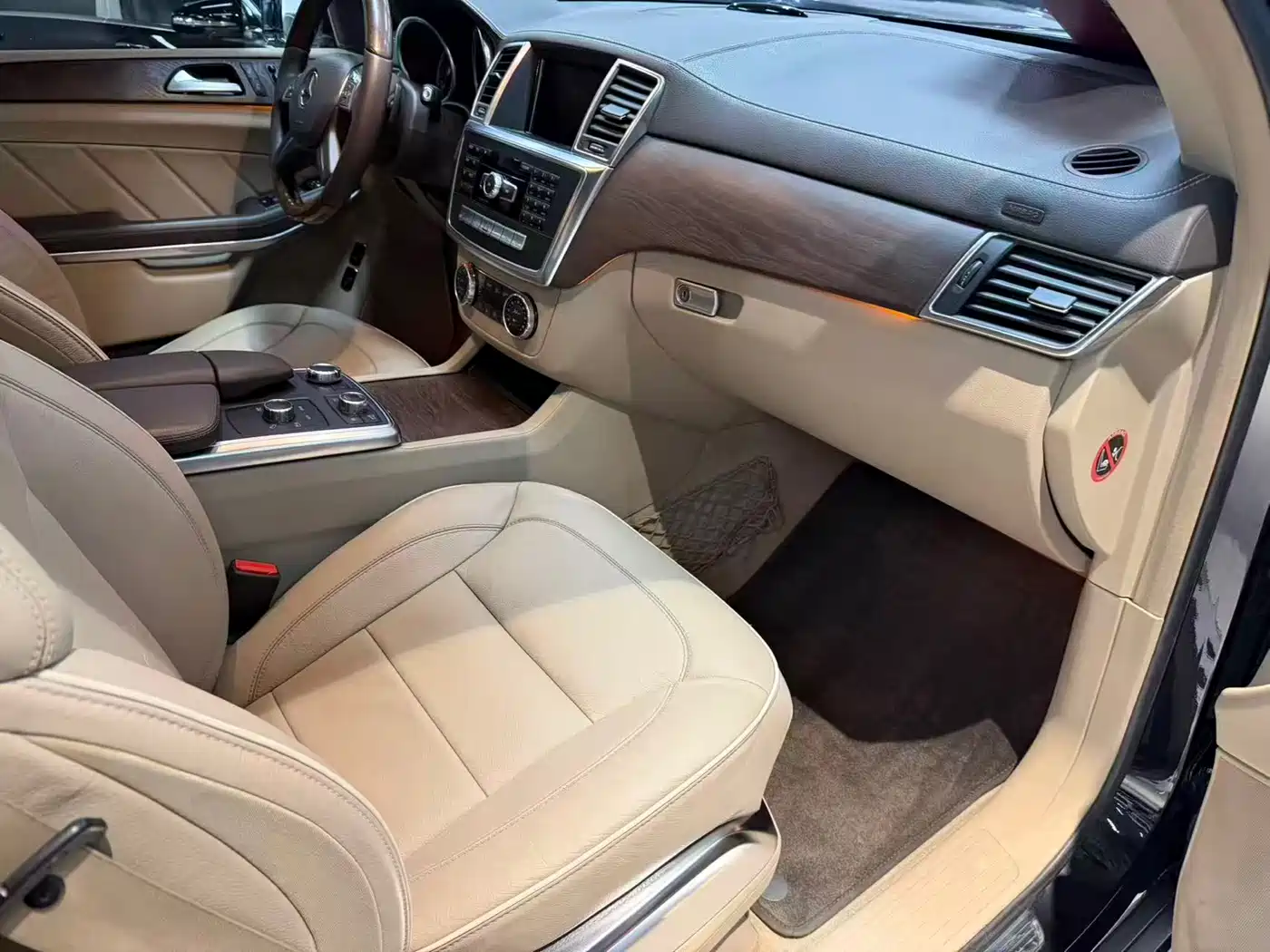 Mercedes-Benz GL-Class 2013 GL 500 4MATIC фото 8