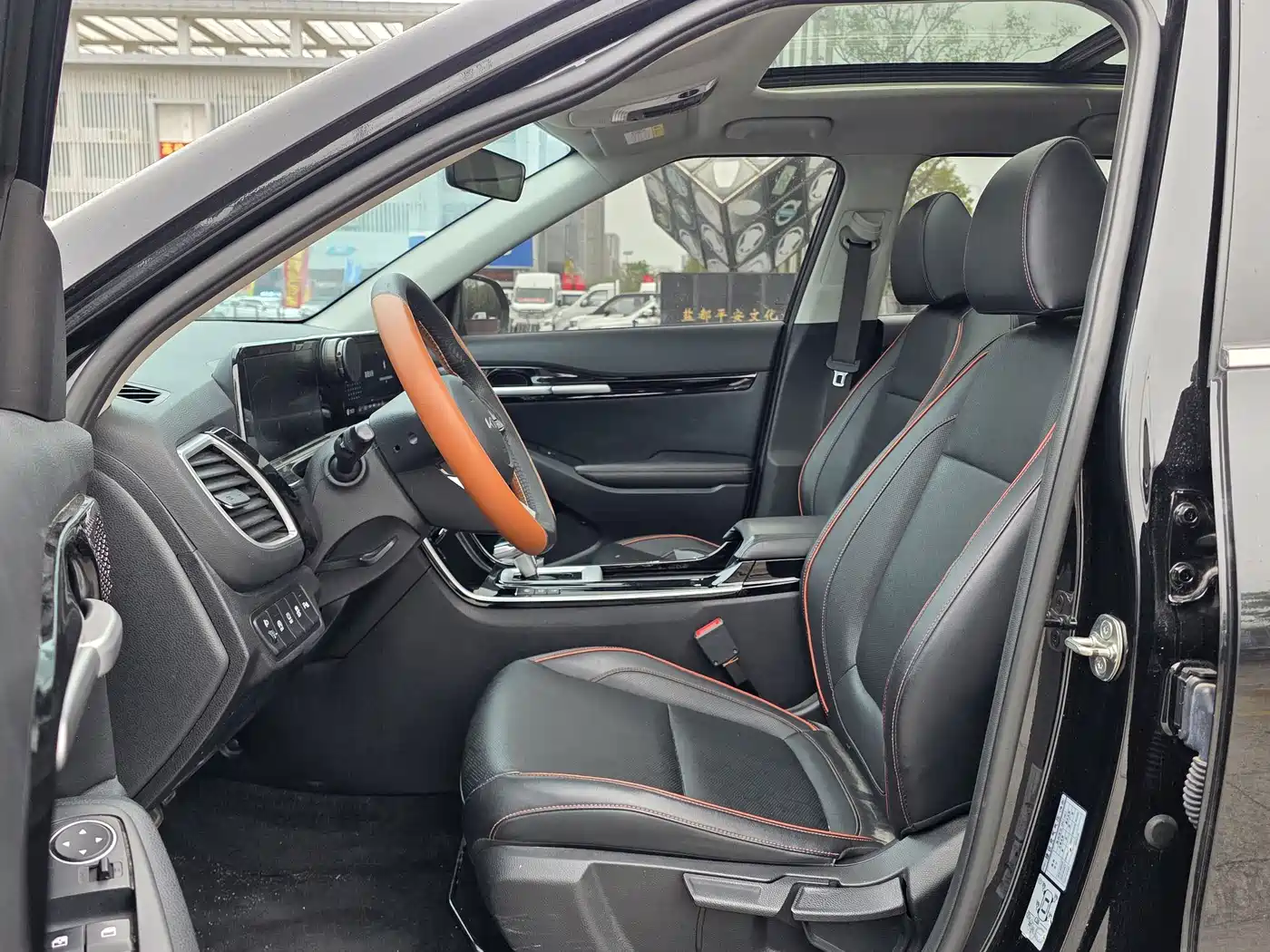 Kia Seltos 2023 1.5L CVT Luxury Edition фото 10