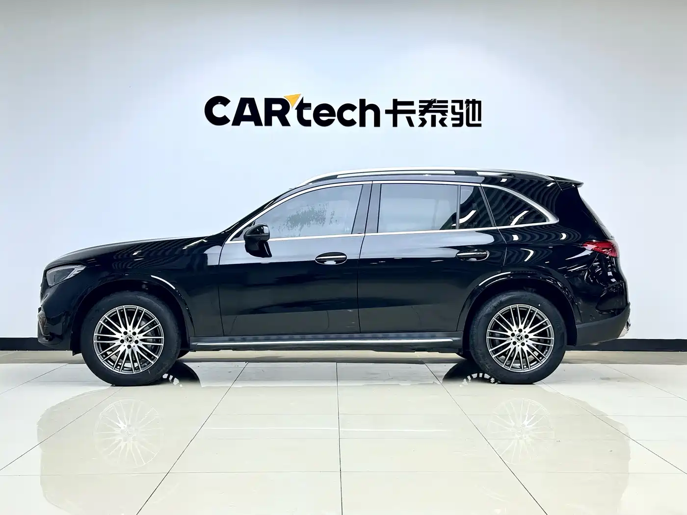 Mercedes-Benz GLC 2023 Facelift GLC 300 L 4MATIC Sport 5-Seater фото 6