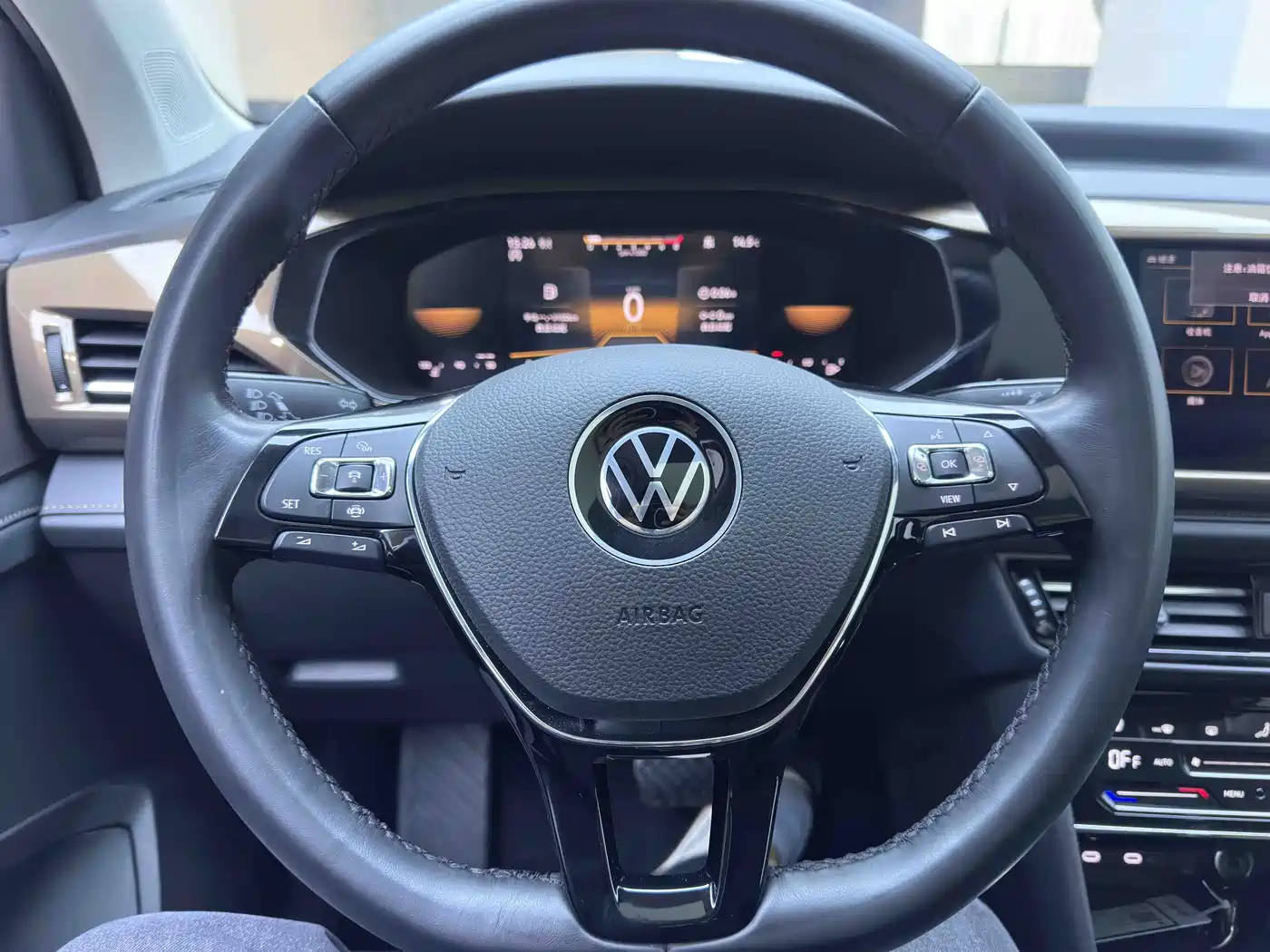 VOLKSWAGEN TUYUE