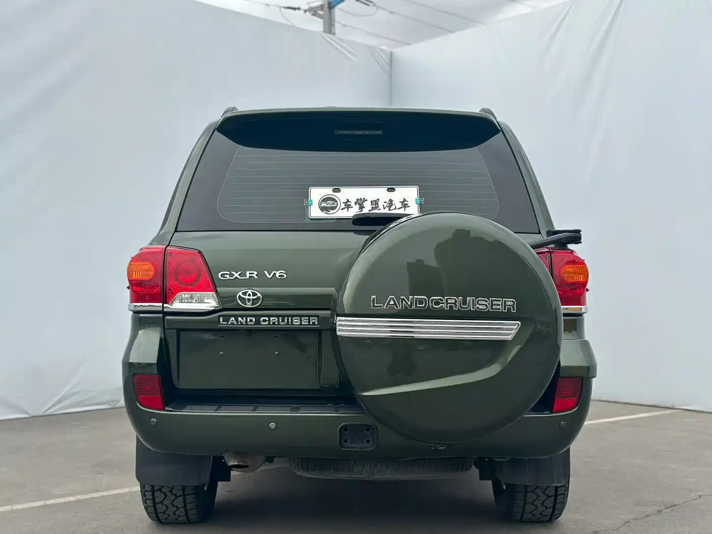 Toyota Land Cruiser (Import) 2015 4.0L V6 Middle East Limited Edition фото 8