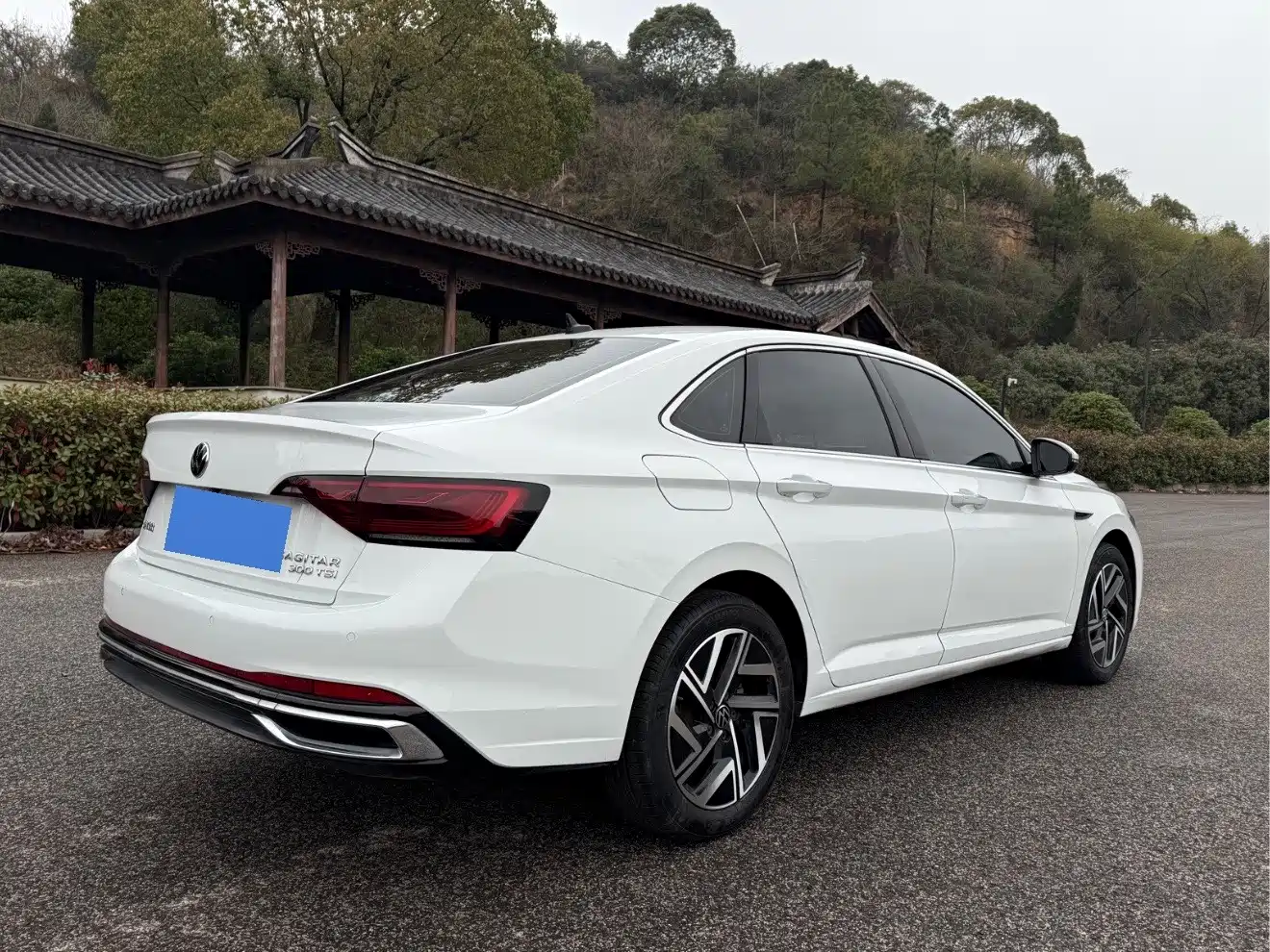 Volkswagen Sagitar 2023 300TSI DSG Surpassing Edition фото 6
