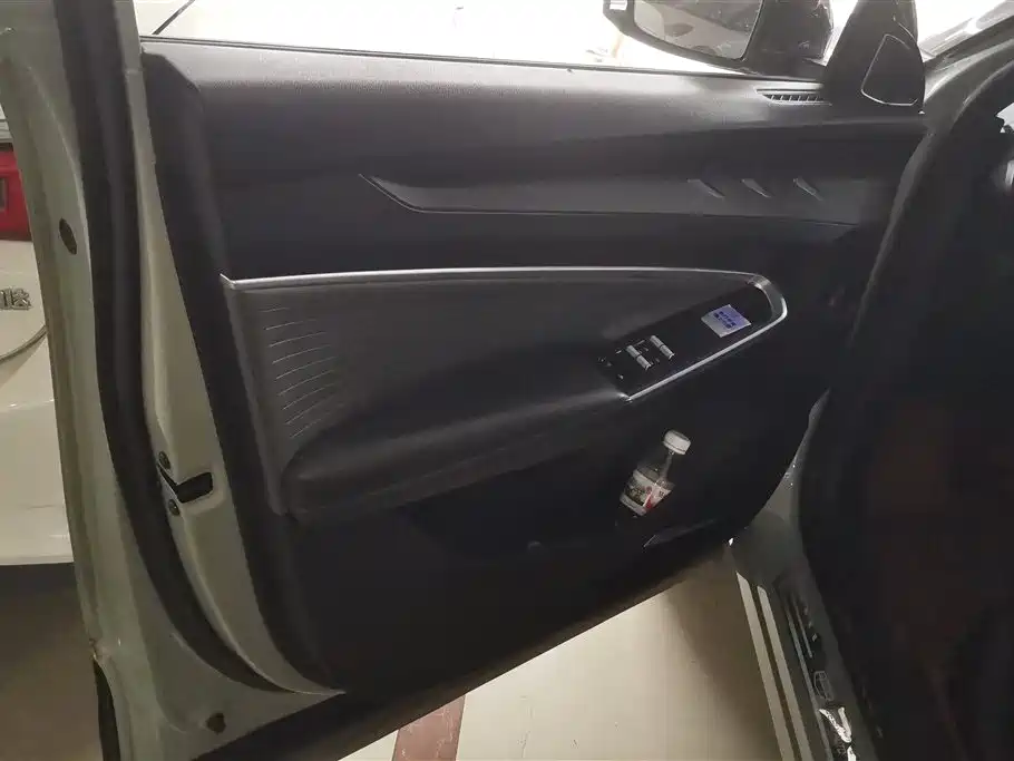 GEELY AUTOMOBILE BOYUE