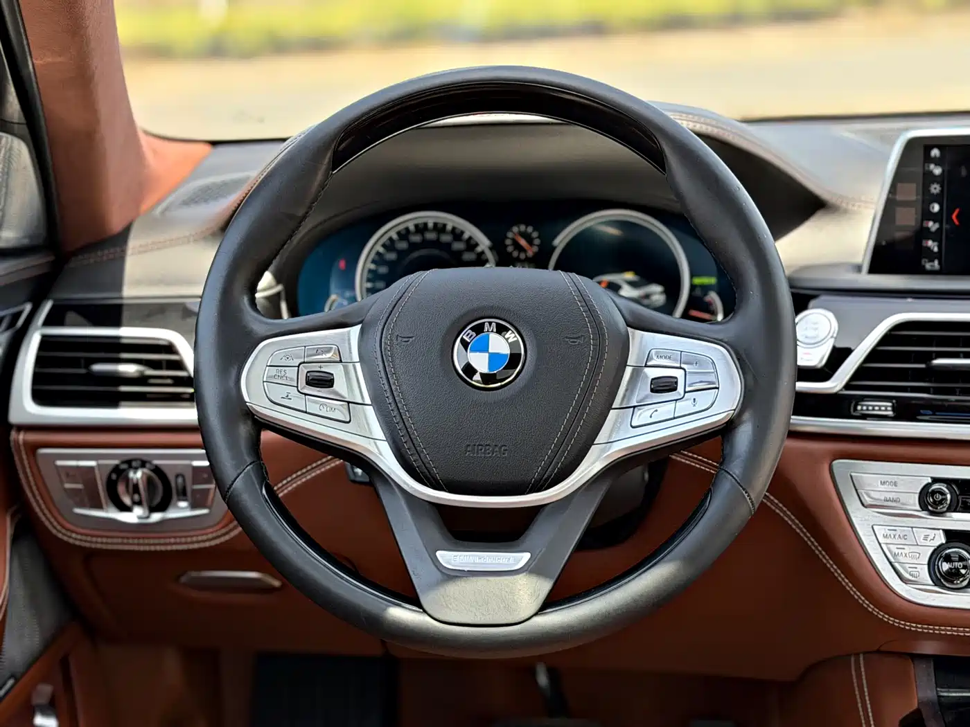 BMW 7 Series 2017 M760Li xDrive Excellence Luxury фото 9