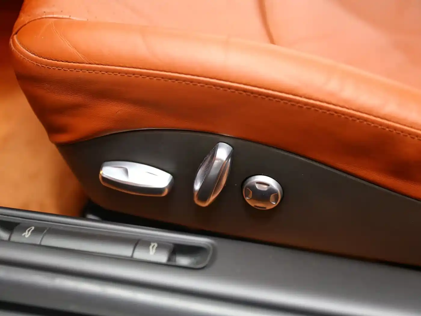 Porsche 911 2010 Carrera 3.6L фото 14