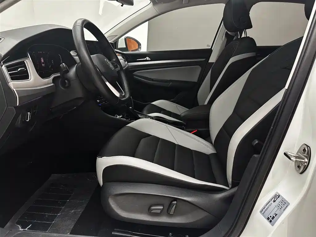 Volkswagen Bora 2023 280TSI DSG Prestige Edition фото 19