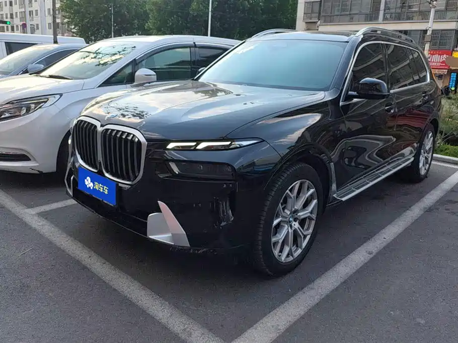 BMW X7 2024 xDrive40i Leading Luxury Package