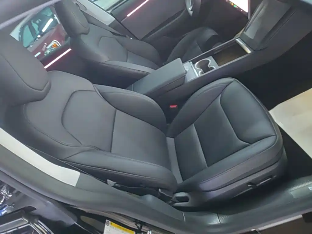 Tesla Model 3 2026 2025 Model Year Facelift Rear-Wheel Drive