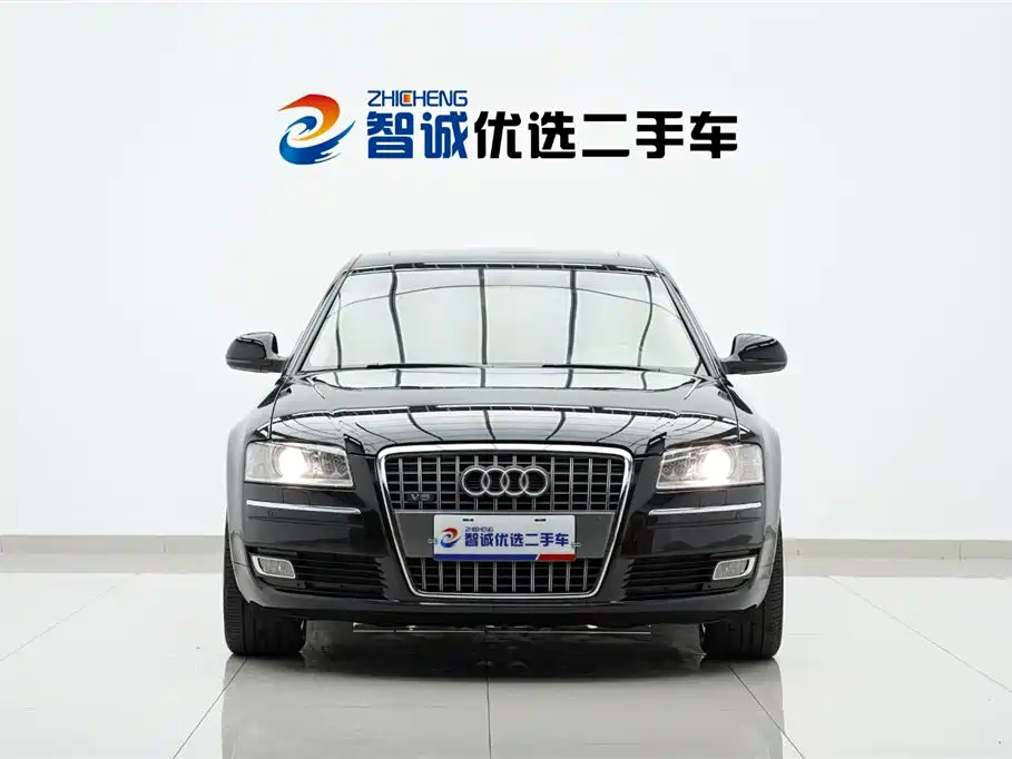 Фото 2 - Audi A8