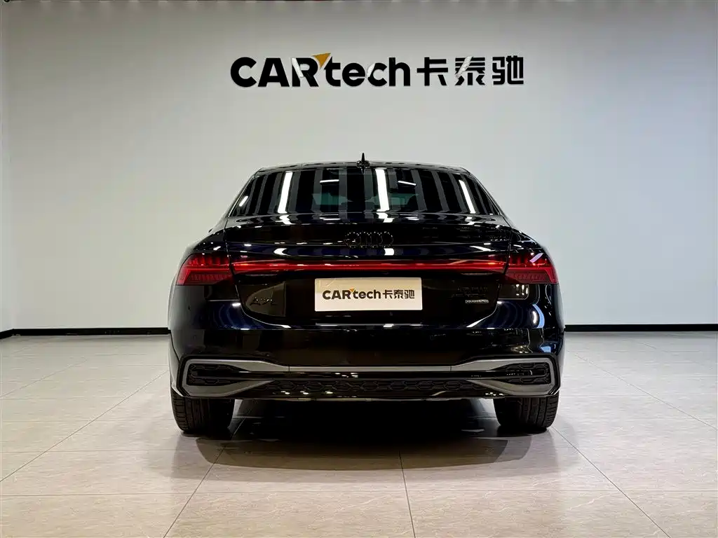 Audi A7L 2024 45 TFSI quattro Black Warrior Edition фото 5