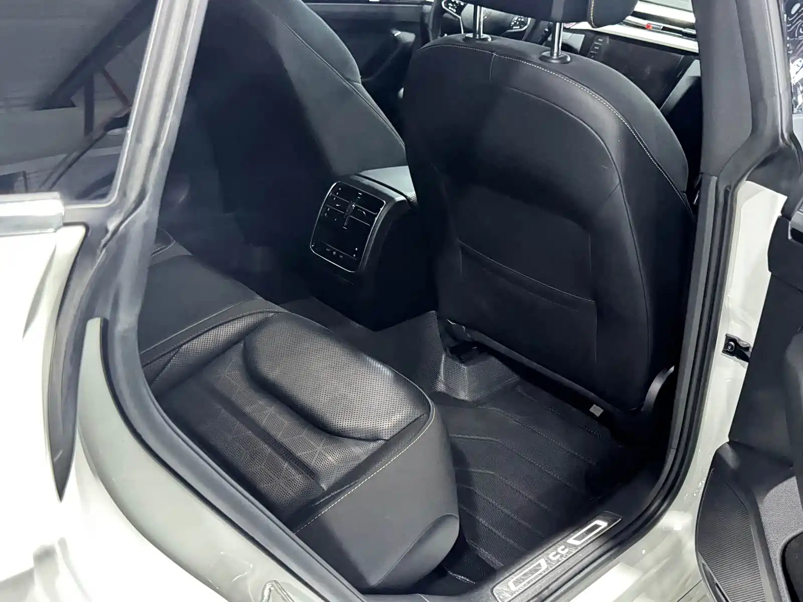 Фото 8 - Volkswagen CC