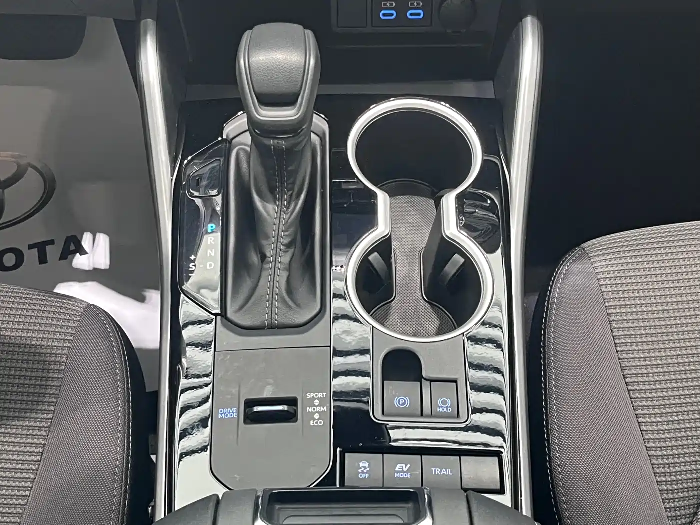 Toyota Crown Kluger 2021 2.5L HEV 4WD Elite фото 17
