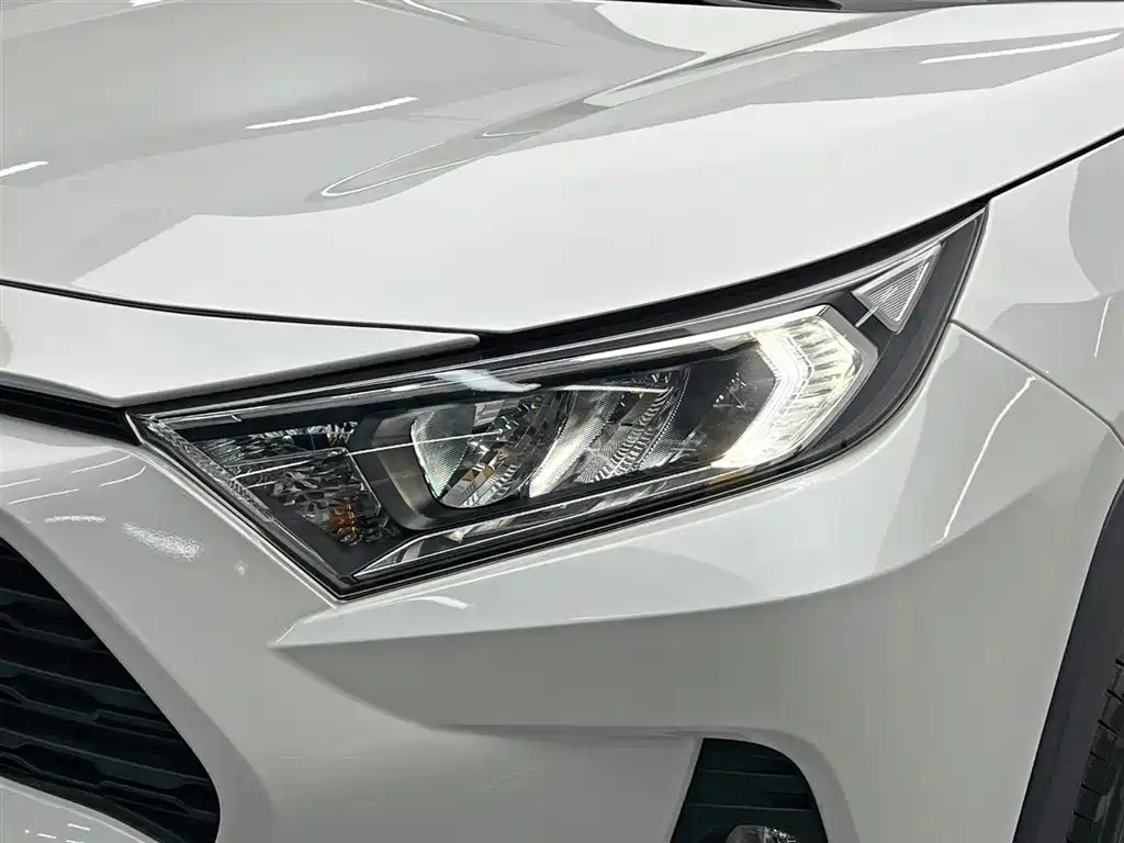 Toyota RAV4 Rongfang 2021 2.0L CVT 2WD Trend фото 9